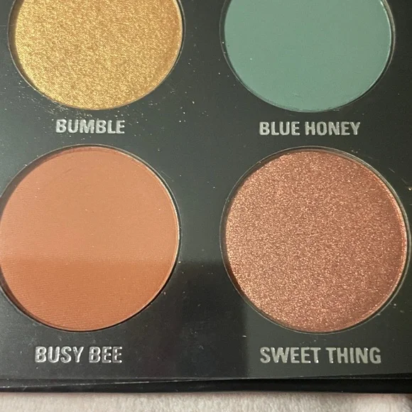 Pressed Powder Palette - Blue Honey Pallet BNIB - Picture 5 of 8